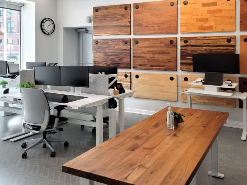 UPLIFT Desk showroom in Chicago's Fulton Market district