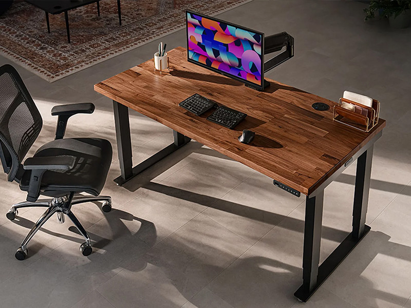 UPLIFT 4-leg standing desk setup