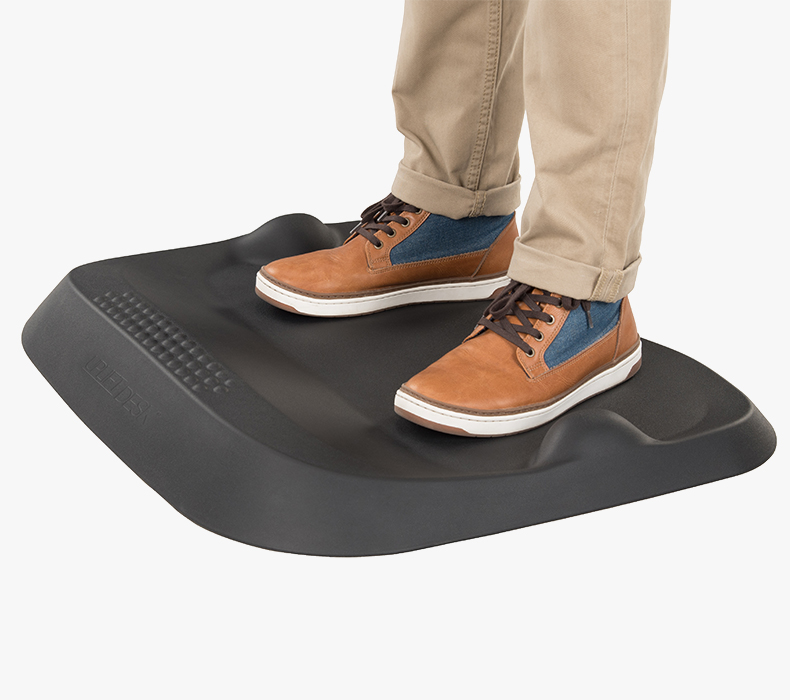 https://www.content.upliftdesk.com/content/img/category/category-page-tab-images/category-mats-boards-footrests-4.jpg