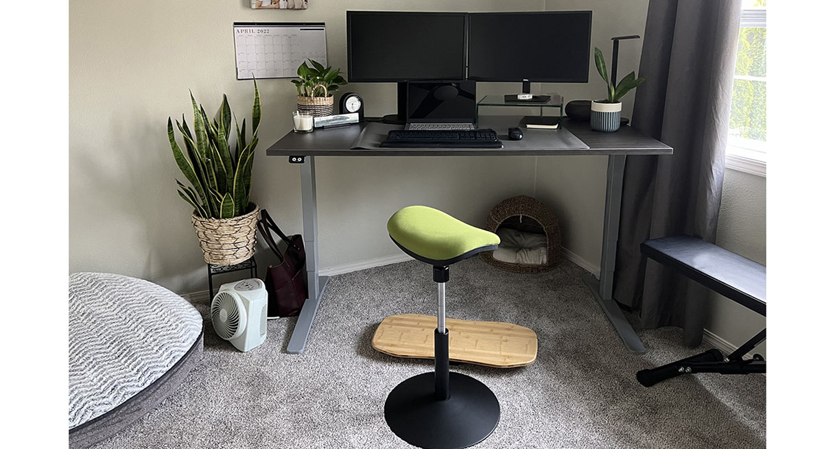 UPLIFT Standing Desk