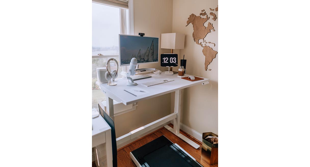 White Laminate UPLIFT V2 Standing Desk