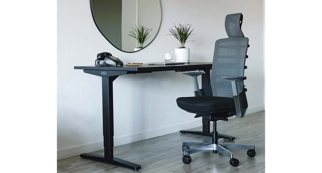 Black Laminate UPLIFT V2 Standing Desk