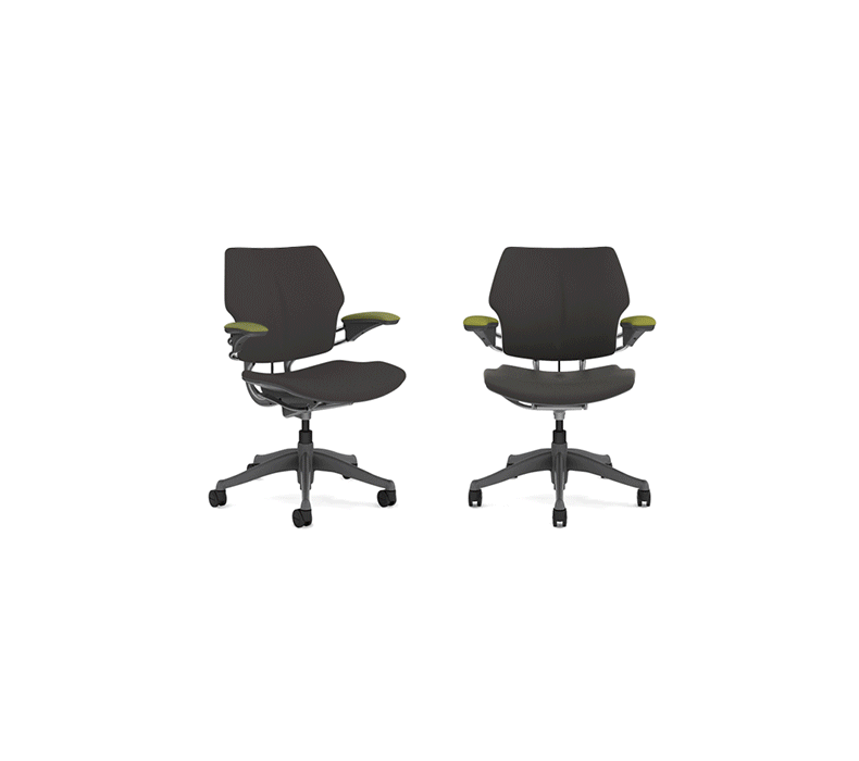 A animation that shows all the color combinations of a Humanscale Freedom Chair