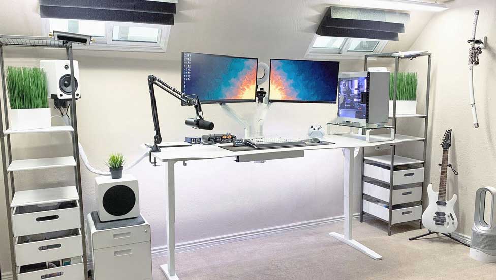 Free Returns UPLIFT Desk