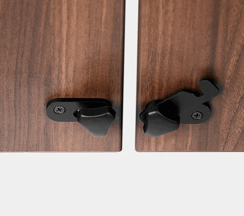 An animation of ganging brackets joining two tabletops