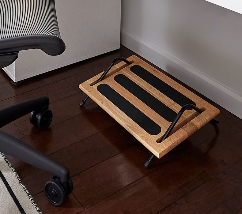 Elevate Footrest by UPLIFT Desk