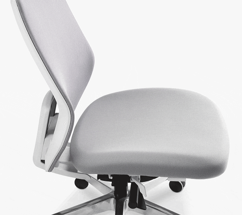 An animation showing the removable and adjustable Envoke Ergonomic Chair armrests
