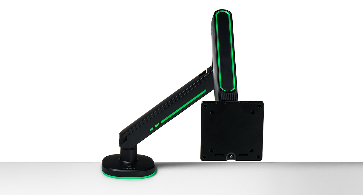 Set the LED color animation to your mood with fade, water drip, flash, or wave